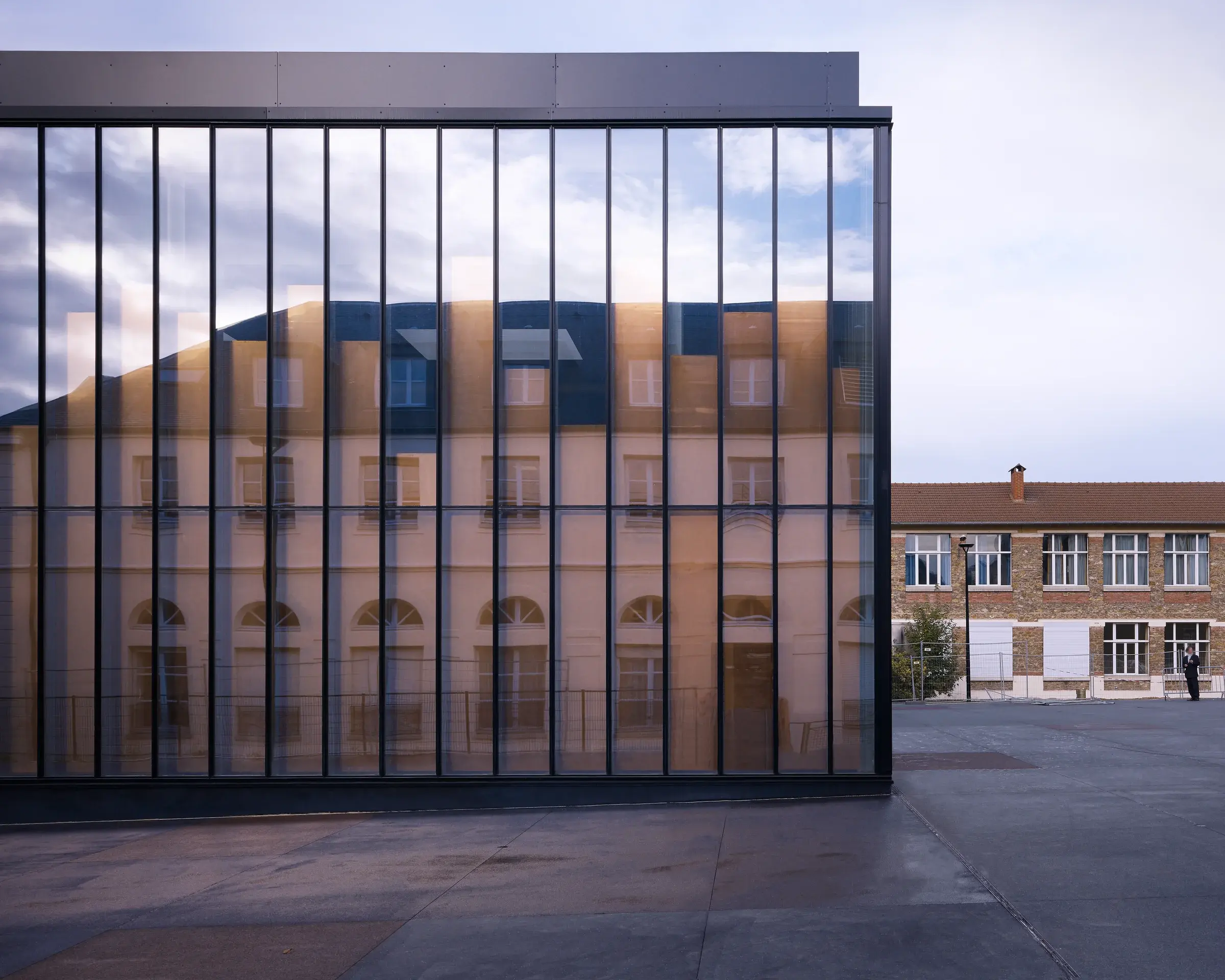 LAN's Chelles Municipal Gymnasium in Chelles, France, a civic sports building
