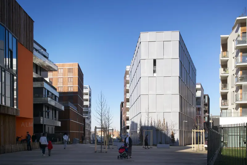 LAN – Colombes 75 Housing, Colombes, France – Photography by Julien Lanoo – photograph 18