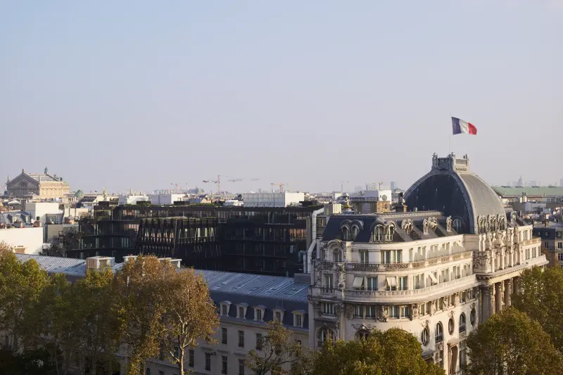 Laborde by PCA-STREAM in Paris, a contemporary office space with light and glazing, Photography Julien Lanoo
