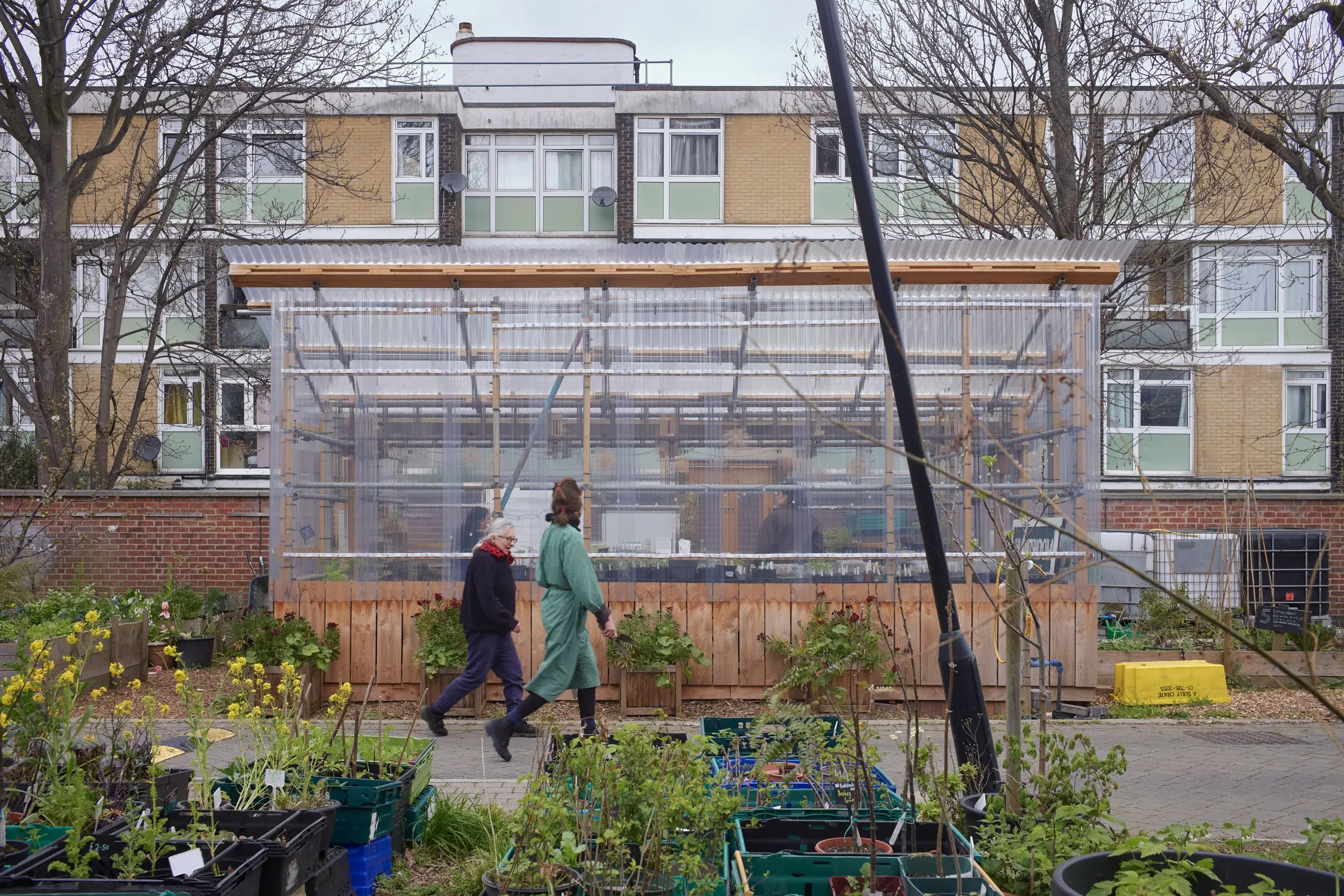 Community garden planters and shared growing space in London’s Common Gardens, London, United Kingdom, Photography Julien Lanoo