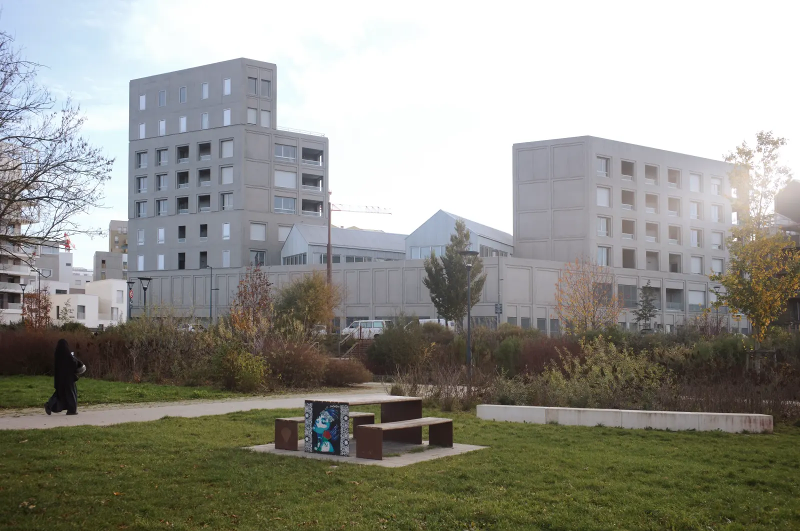 Nuances residential building in Baud-Chardonnet, Rennes, with layered facade and landscaped foreground