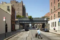 The High Line in New York with planting, paths, and rail traces, Photography Julien Lanoo